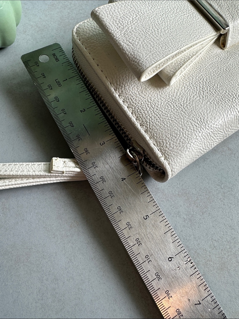 Betsey Johnson Cream Bow Wristlet Clutch with Removable Strap - Picture 13 of 14